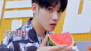 帅哥吃瓜视频大全,帅哥吃瓜视频大全，笑料百出，精彩纷呈！