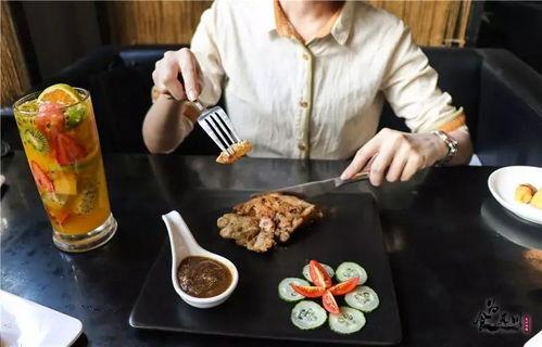 亳州吃瓜饭店老板,老板的传奇故事与美食传奇