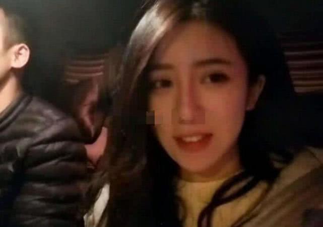 吃瓜吃到面部变形,揭秘过度追剧的惊人后果